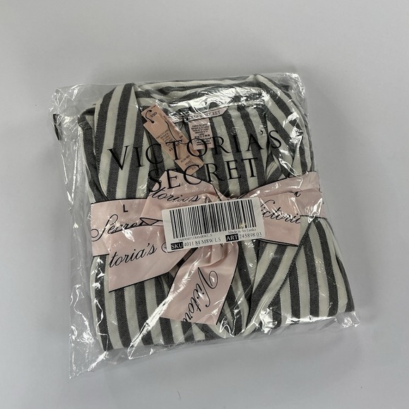 Victoria's Secret Other - Victoria's Secret Women's Pajama Top Pants Striped Metallic Silver Large Short